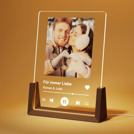 Glasfoto mit Spotify von Giftove – Persönliche Geschenkidee für Weihnachten, Geburtstag oder Valentinstag.