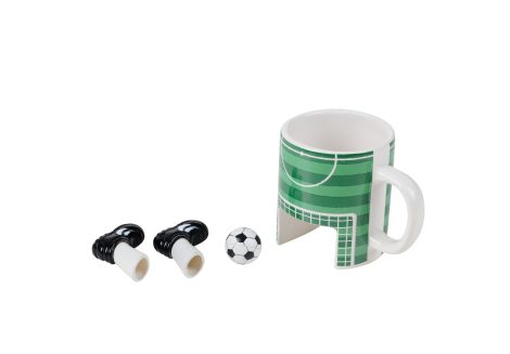 Winkee – Fußball Becher | Kaffee Pott für Fußball-Fans | Becher mit Spieloption | Geschenk für Eltern, Geburtstag, Einschulung, Weihnachten.