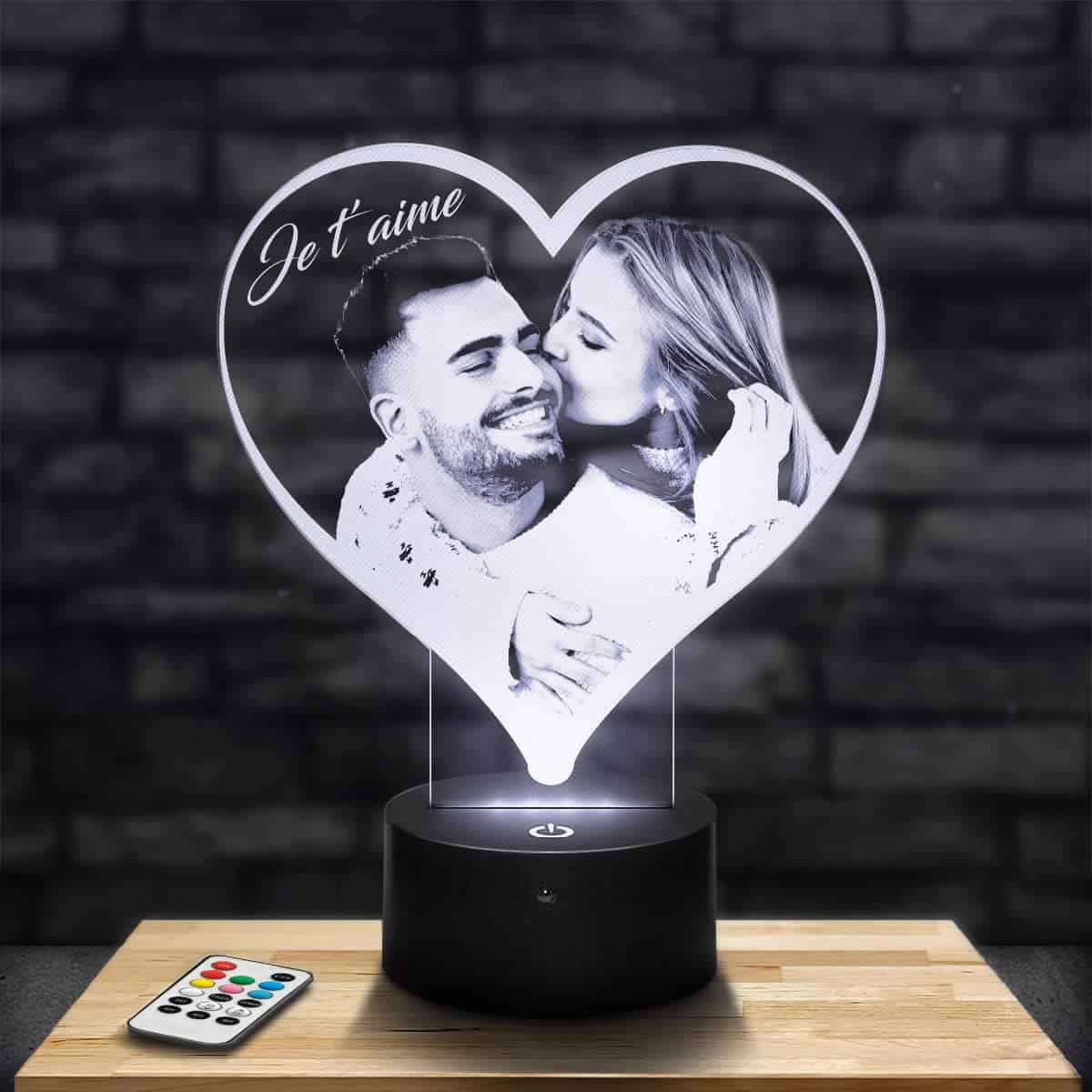 Lampephoto.fr Fotogeschenke personalisierte fotolampe. Geschenke für frauen. Lasergravierte Lampe herz mit foto. Personalisierte lampe geschenkideen für frauen. Geburtstagsgeschenk für frauen.