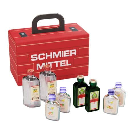 Alkoholgeschenk im Werkzeugkoffer mit 8 verschiedenen Spirituosen, wie Jägermeister, Marille und Willi.