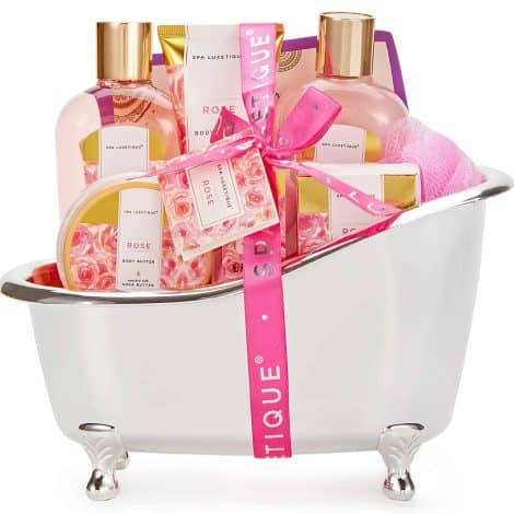 SPA LUXETIQUE Wellness-Set: 8-teiliges Rosenduft-Bade-Geschenkset für Frauen, ideal als Geburtstags- oder Weihnachtsgeschenk. Inklusive Badewanne und Dekoration.