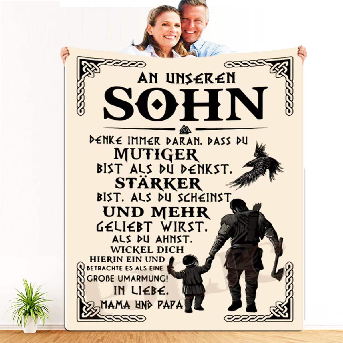 PJLJC Flanelldecke An unseren Sohn von Eltern, Deutsche Papa und Mama für Sohn Briefdecke Positiv Ermutigen Flauschige Wohndecke Geburtstag Weihnachts Geschenk