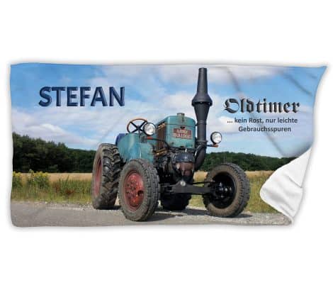 Personalisiertes Badetuch mit Traktor-Oldtimer, Name, 100x180cm – Tolle Geschenkidee für Männer zum 50. oder 60. Geburtstag, Vatertag oder Opa/Papa.