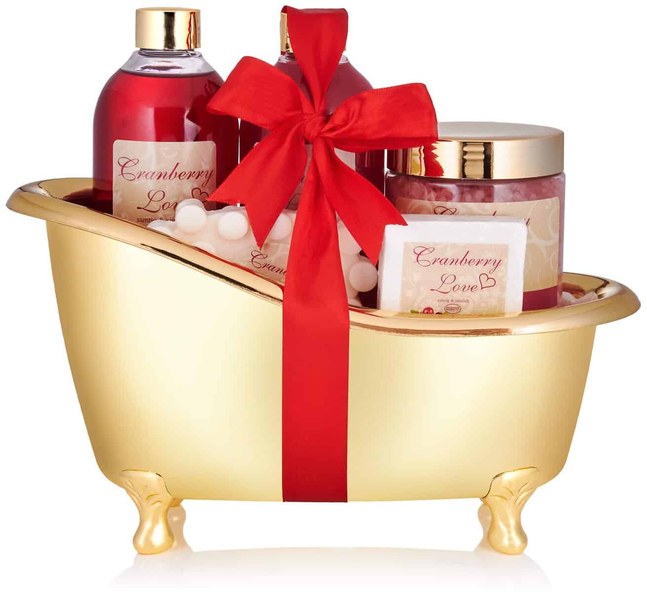 BRUBAKER Cosmetics Bade- und Dusch Set Cranberry Love - 6-teiliges Geschenkset in goldener Deko-Wanne