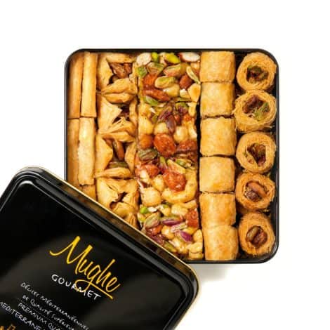 Gourmet Luxus Baklava Geschenkbox mit frischem türkischem Pistazien-Baklawa. Ideal für Weihnachten, Geburtstag, Vatertag. 750g, 52st – Dessertkorb.