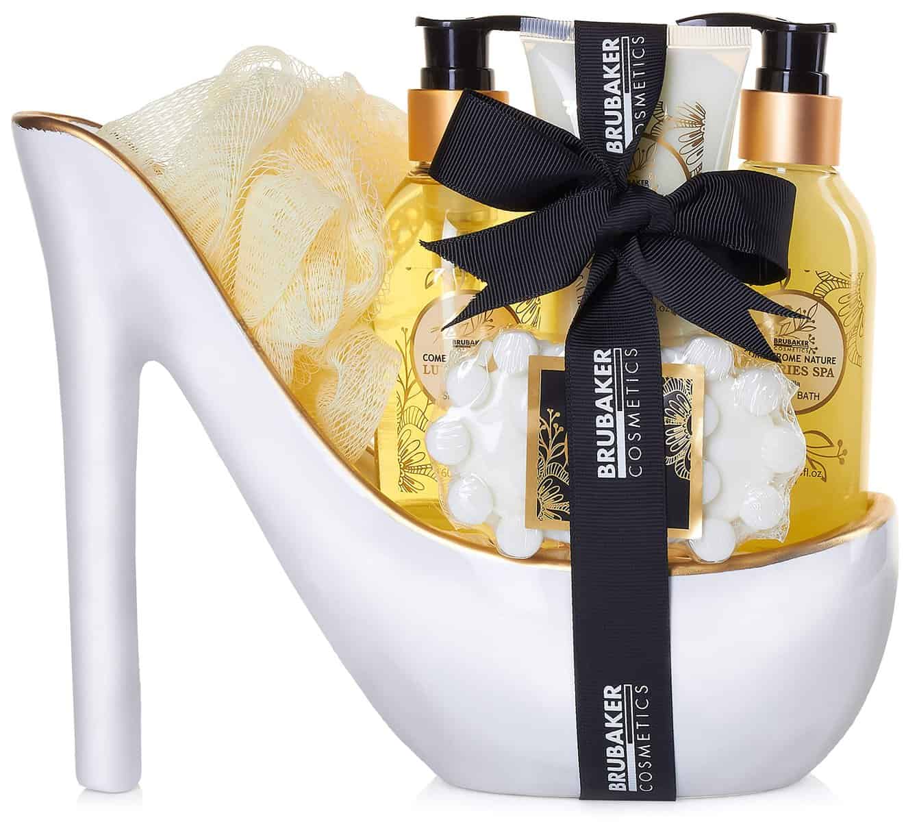 BRUBAKER Cosmetics Luxus Vanilla Spa Beautyset - 6-teiliges Bade- und Dusch Set - Geschenkset in Keramik Stiletto Weiß Gold